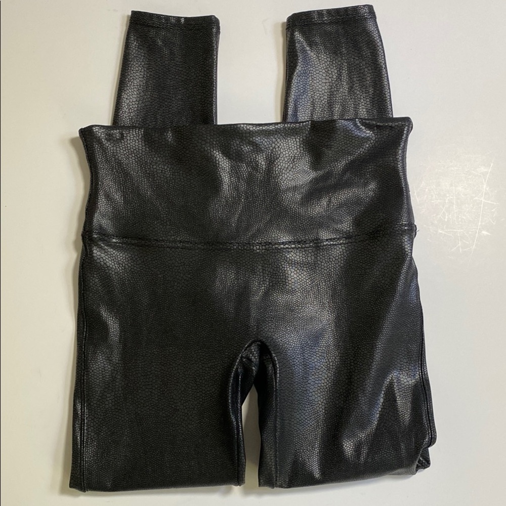Spanx SPANX Pants Faux Leather Matte Snake Leggings Black size Large New - Picture 6 of 14